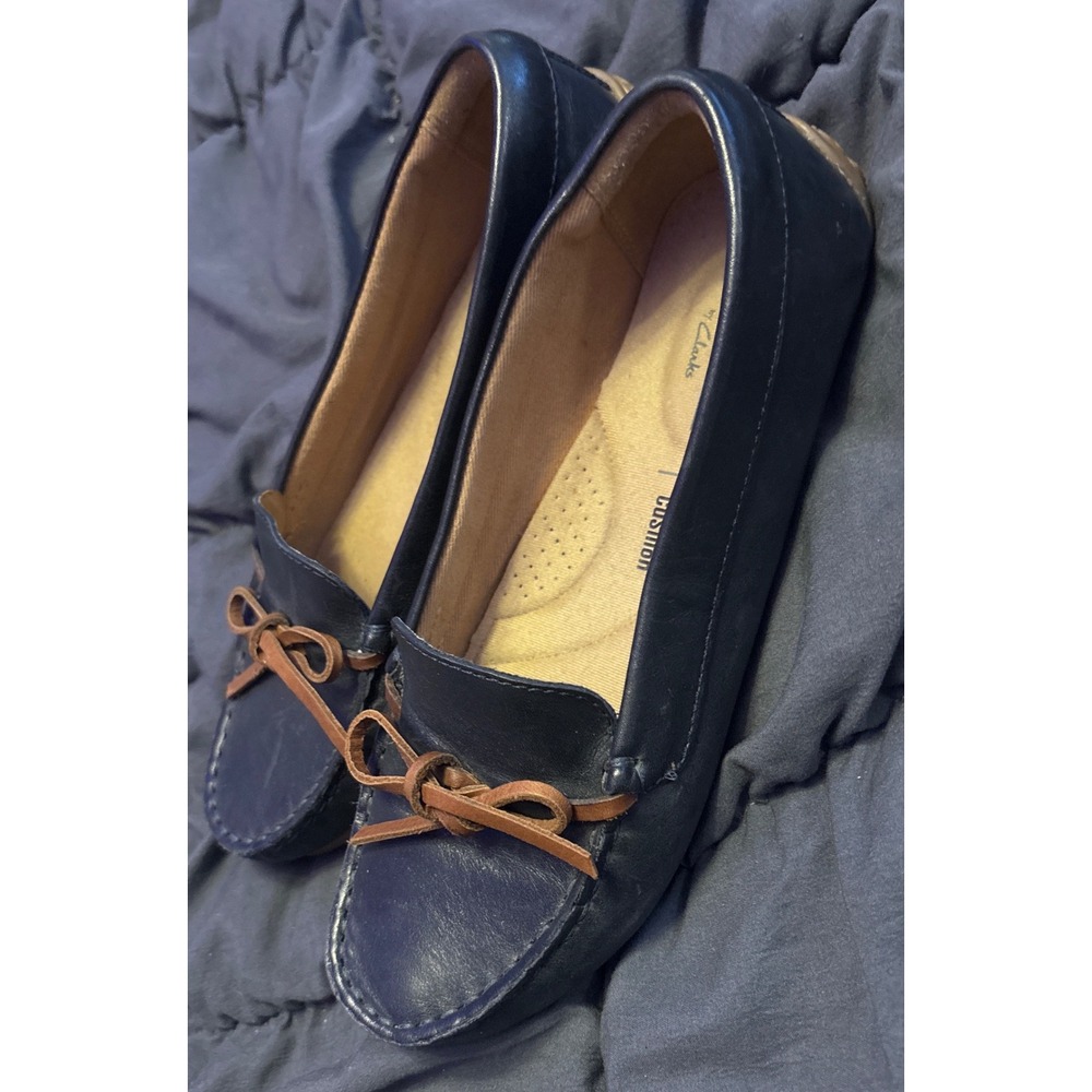 Clarks Collection Women's Navy Blue Leather Moccasin Loafers Bow Size 6.5 M - Picture 3 of 9